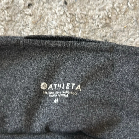 Athleta Salutation Stash Pocket Capri / Crop w/pockets Women’s Medium Gray Solid - Picture 5 of 5